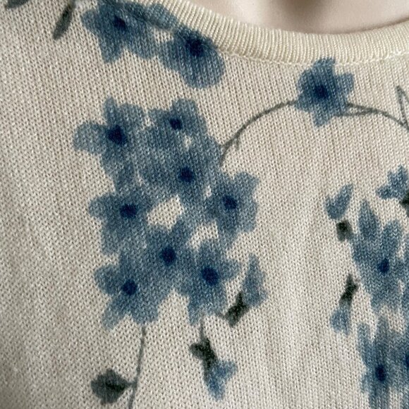 Woman Chrysanthemum White Floral Pullover Sweater 1X Top u - Picture 8 of 9